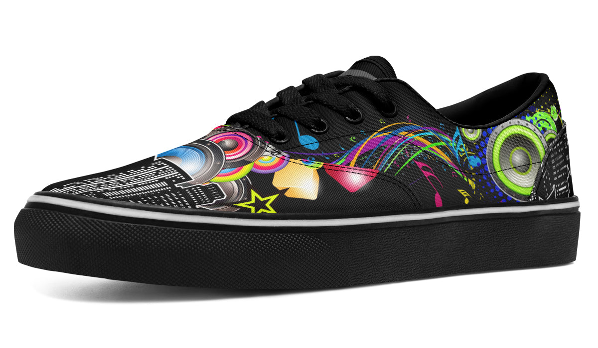 Frutiger Metro Low Tops
