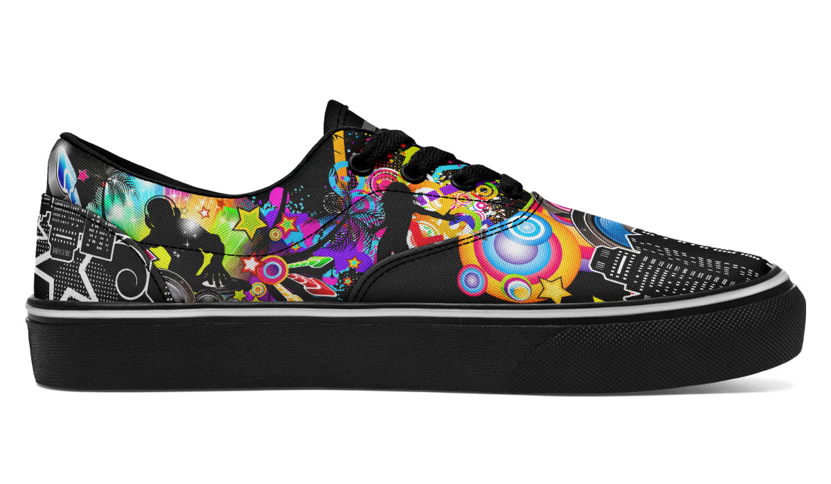 Frutiger Metro Low Tops