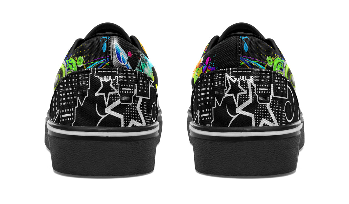 Frutiger Metro Low Tops