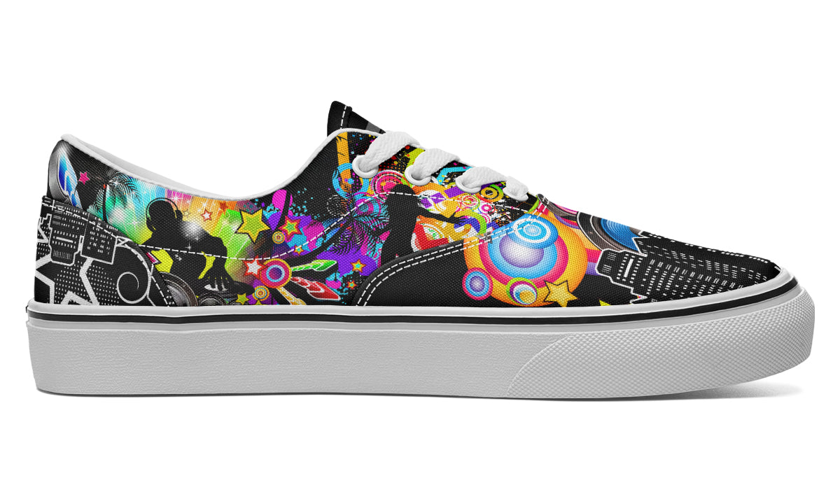 Frutiger Metro Low Tops