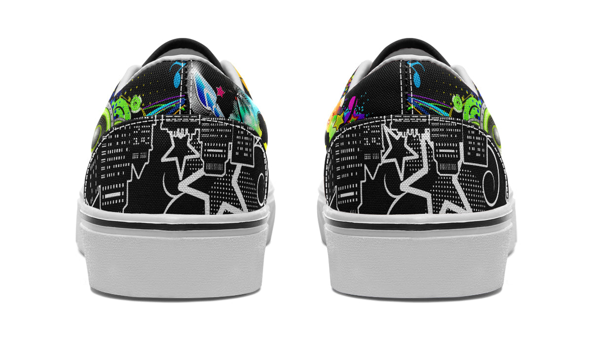 Frutiger Metro Low Tops