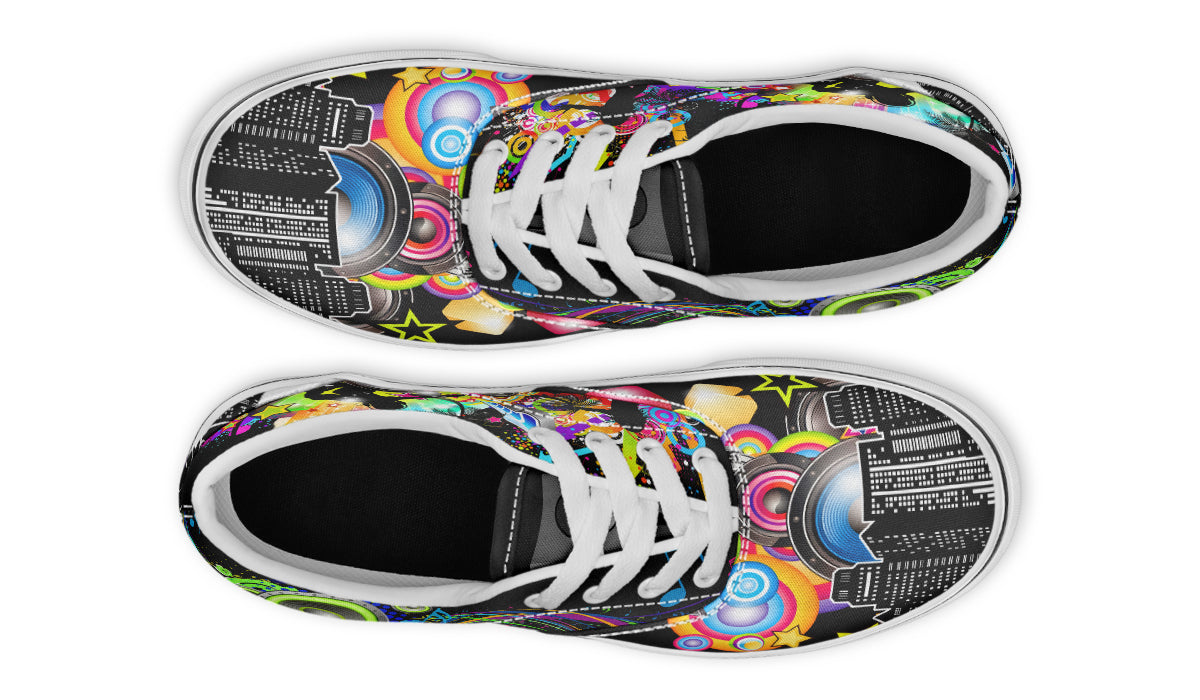 Frutiger Metro Low Tops